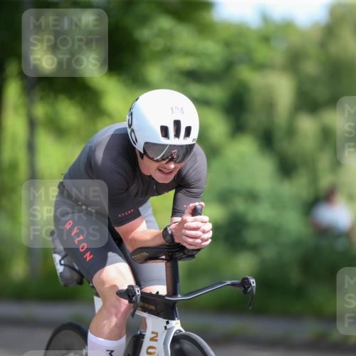 16.06.2024 - 7 Türme Triathlon Fuchs,  Jonas http://msf.ph/oto/6287749 16.06.2024 10:32:36 Radfahren 134 meine-sportfotos.de