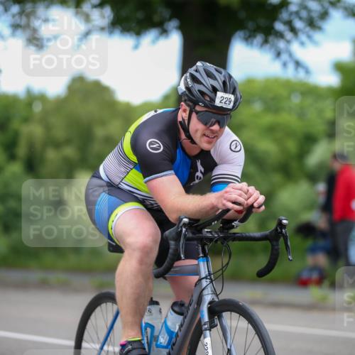16.06.2024 - 7 Türme Triathlon Fuchs,  Jonas http://msf.ph/oto/6287841 16.06.2024 11:47:52 Radfahren 40, 178, 229 meine-sportfotos.de