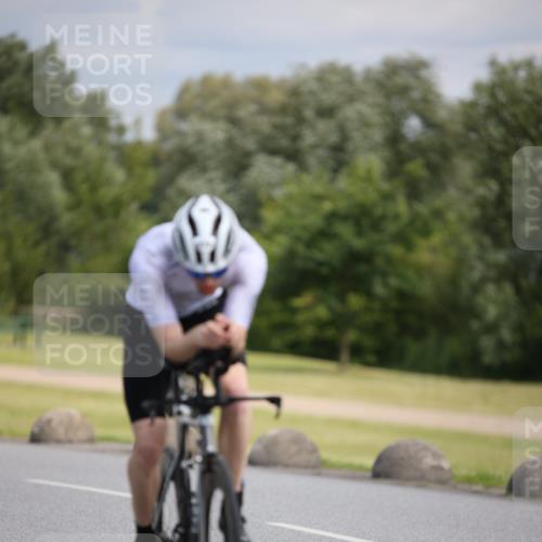 16.06.2024 - 26. Vierlanden-Triathlon Jannik Wohlers http://msf.ph/oto/6287923 16.06.2024 11:29:42 Radfahren 82, 97, 272, 476 meine-sportfotos.de