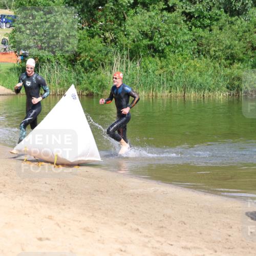 16.06.2024 - 26. Vierlanden-Triathlon Strokosch-Dieckow http://msf.ph/oto/6287954 16.06.2024 09:32:26 Schwimmen 62, 62 meine-sportfotos.de