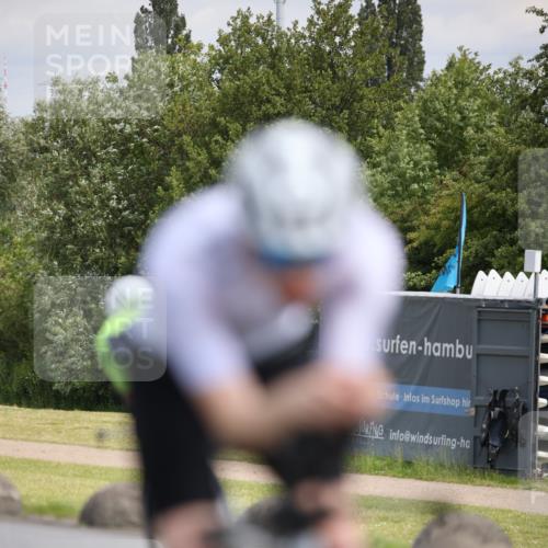 16.06.2024 - 26. Vierlanden-Triathlon Jannik Wohlers http://msf.ph/oto/6288007 16.06.2024 11:29:43 Radfahren 82, 97, 122, 272, 476 meine-sportfotos.de