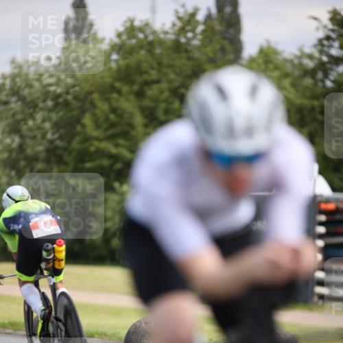16.06.2024 - 26. Vierlanden-Triathlon Jannik Wohlers http://msf.ph/oto/6288017 16.06.2024 11:29:43 Radfahren 82, 97, 122, 272, 476 meine-sportfotos.de