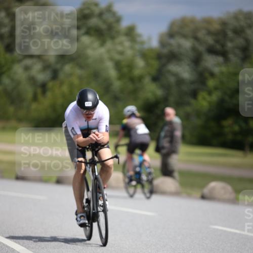 16.06.2024 - 26. Vierlanden-Triathlon Jannik Wohlers http://msf.ph/oto/6288055 16.06.2024 11:29:47 Radfahren 82, 122, 177, 272, 476 meine-sportfotos.de