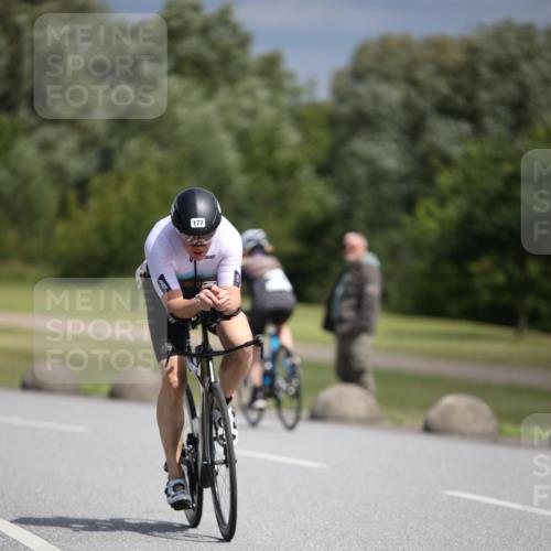 16.06.2024 - 26. Vierlanden-Triathlon Jannik Wohlers http://msf.ph/oto/6288057 16.06.2024 11:29:47 Radfahren 82, 122, 177, 272, 476 meine-sportfotos.de