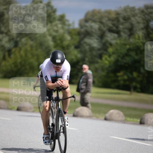 16.06.2024 - 26. Vierlanden-Triathlon Jannik Wohlers http://msf.ph/oto/6288073 16.06.2024 11:29:47 Radfahren 82, 122, 177, 272, 476 meine-sportfotos.de