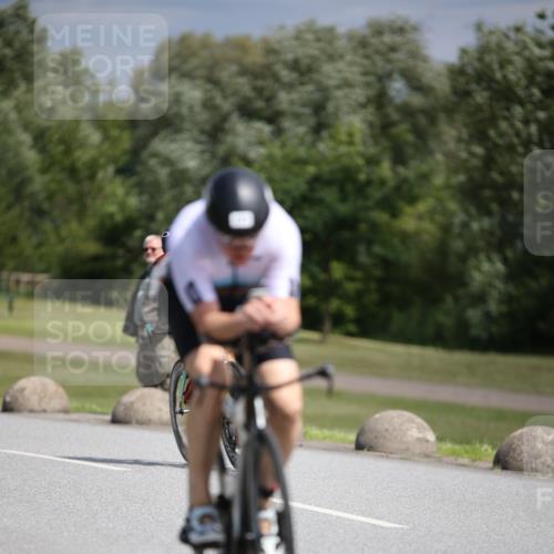16.06.2024 - 26. Vierlanden-Triathlon Jannik Wohlers http://msf.ph/oto/6288142 16.06.2024 11:29:48 Radfahren 82, 122, 177, 272, 476 meine-sportfotos.de