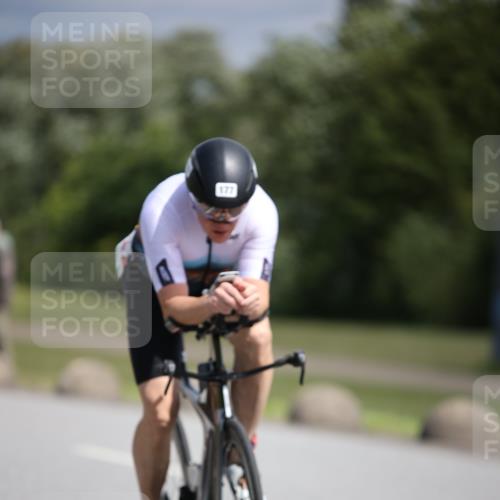 16.06.2024 - 26. Vierlanden-Triathlon Jannik Wohlers http://msf.ph/oto/6288187 16.06.2024 11:29:48 Radfahren 82, 122, 177, 272, 476 meine-sportfotos.de