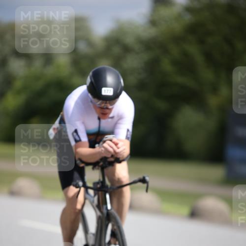 16.06.2024 - 26. Vierlanden-Triathlon Jannik Wohlers http://msf.ph/oto/6288197 16.06.2024 11:29:48 Radfahren 82, 122, 177, 272, 476 meine-sportfotos.de