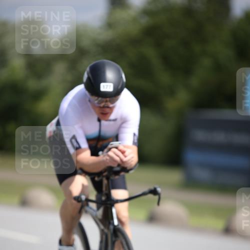16.06.2024 - 26. Vierlanden-Triathlon Jannik Wohlers http://msf.ph/oto/6288224 16.06.2024 11:29:48 Radfahren 82, 122, 177, 272, 476 meine-sportfotos.de