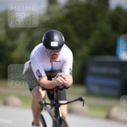 16.06.2024 - 26. Vierlanden-Triathlon Jannik Wohlers http://msf.ph/oto/6288235 16.06.2024 11:29:48 Radfahren 82, 122, 177, 272, 476 meine-sportfotos.de