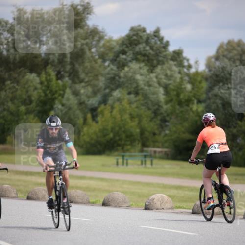 16.06.2024 - 26. Vierlanden-Triathlon Jannik Wohlers http://msf.ph/oto/6288299 16.06.2024 11:30:02 Radfahren 56, 202, 212, 433, 498, 527, 547, 565 meine-sportfotos.de