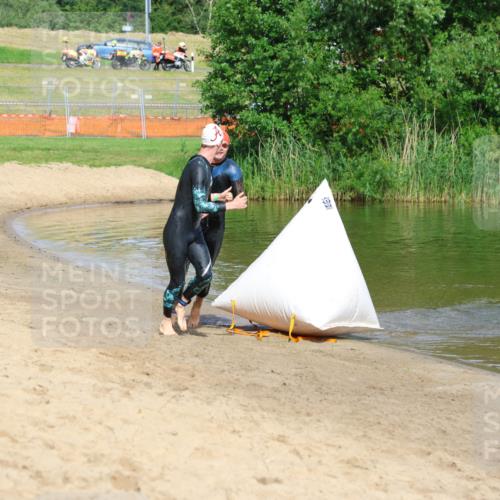 16.06.2024 - 26. Vierlanden-Triathlon Strokosch-Dieckow http://msf.ph/oto/6288308 16.06.2024 09:32:28 Schwimmen 62, 62 meine-sportfotos.de