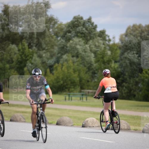 16.06.2024 - 26. Vierlanden-Triathlon Jannik Wohlers http://msf.ph/oto/6288329 16.06.2024 11:30:02 Radfahren 56, 202, 212, 433, 498, 527, 547, 565 meine-sportfotos.de
