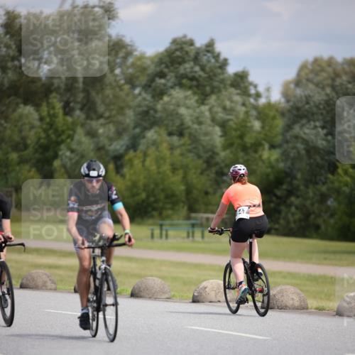 16.06.2024 - 26. Vierlanden-Triathlon Jannik Wohlers http://msf.ph/oto/6288333 16.06.2024 11:30:02 Radfahren 56, 202, 212, 433, 498, 527, 547, 565 meine-sportfotos.de