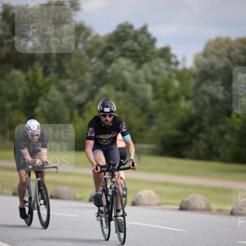 16.06.2024 - 26. Vierlanden-Triathlon Jannik Wohlers http://msf.ph/oto/6288466 16.06.2024 11:30:02 Radfahren 56, 202, 212, 433, 498, 527, 547, 565 meine-sportfotos.de