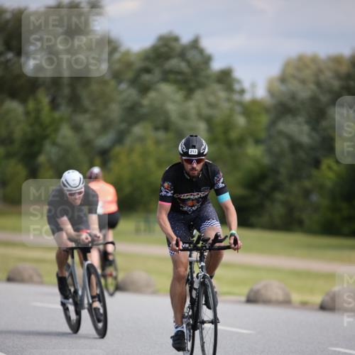 16.06.2024 - 26. Vierlanden-Triathlon Jannik Wohlers http://msf.ph/oto/6288504 16.06.2024 11:30:03 Radfahren 56, 202, 212, 433, 498, 527, 547, 565 meine-sportfotos.de