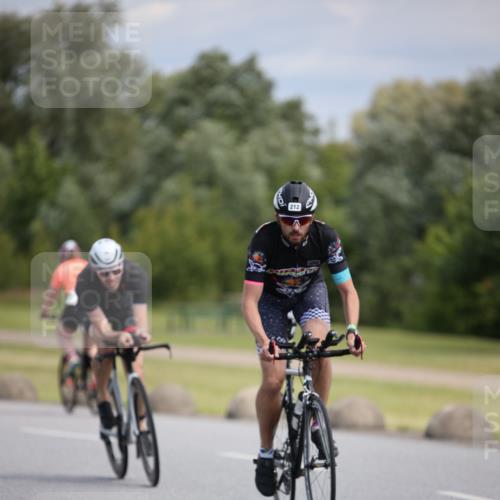 16.06.2024 - 26. Vierlanden-Triathlon Jannik Wohlers http://msf.ph/oto/6288532 16.06.2024 11:30:03 Radfahren 56, 202, 212, 433, 498, 527, 547, 565 meine-sportfotos.de