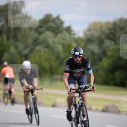 16.06.2024 - 26. Vierlanden-Triathlon Jannik Wohlers http://msf.ph/oto/6288541 16.06.2024 11:30:03 Radfahren 56, 202, 212, 433, 498, 527, 547, 565 meine-sportfotos.de