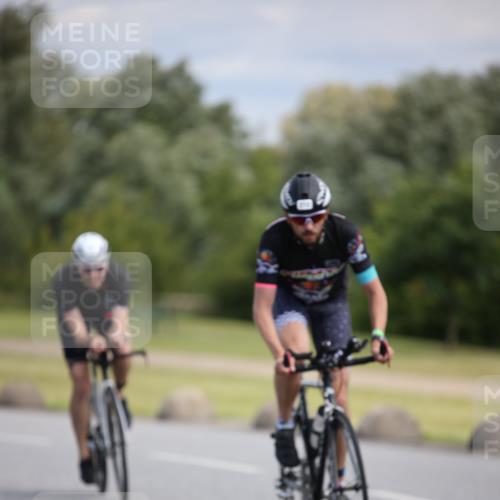 16.06.2024 - 26. Vierlanden-Triathlon Jannik Wohlers http://msf.ph/oto/6288555 16.06.2024 11:30:03 Radfahren 56, 202, 212, 433, 498, 527, 547, 565 meine-sportfotos.de