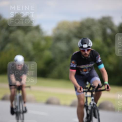 16.06.2024 - 26. Vierlanden-Triathlon Jannik Wohlers http://msf.ph/oto/6288663 16.06.2024 11:30:03 Radfahren 56, 202, 212, 433, 498, 527, 547, 565 meine-sportfotos.de