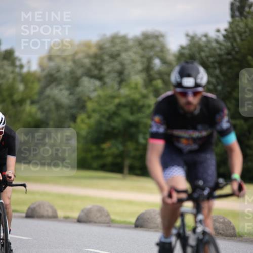 16.06.2024 - 26. Vierlanden-Triathlon Jannik Wohlers http://msf.ph/oto/6288707 16.06.2024 11:30:04 Radfahren 56, 202, 205, 212, 433, 498, 527, 547, 565 meine-sportfotos.de