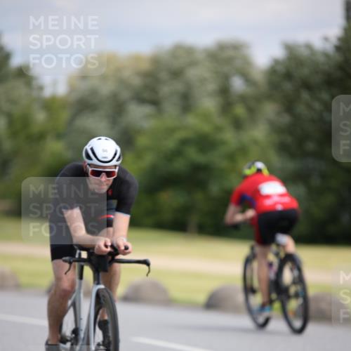 16.06.2024 - 26. Vierlanden-Triathlon Jannik Wohlers http://msf.ph/oto/6288809 16.06.2024 11:30:04 Radfahren 56, 202, 205, 212, 433, 498, 527, 547, 565 meine-sportfotos.de