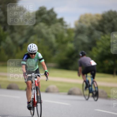 16.06.2024 - 26. Vierlanden-Triathlon Jannik Wohlers http://msf.ph/oto/6289183 16.06.2024 11:30:06 Radfahren 19, 56, 202, 205, 212, 289, 433, 527, 547, 565 meine-sportfotos.de