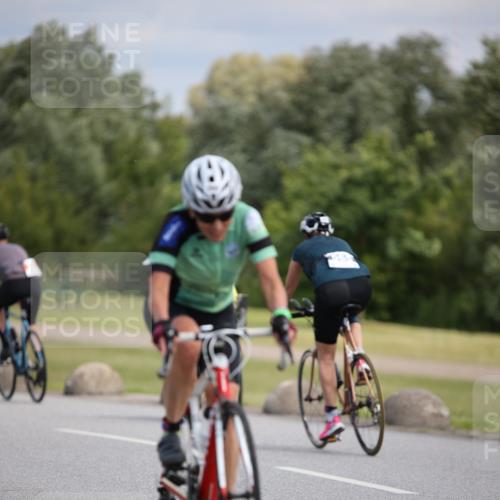 16.06.2024 - 26. Vierlanden-Triathlon Jannik Wohlers http://msf.ph/oto/6289283 16.06.2024 11:30:07 Radfahren 19, 56, 202, 205, 212, 289, 433, 527, 547, 551, 565, 636 meine-sportfotos.de