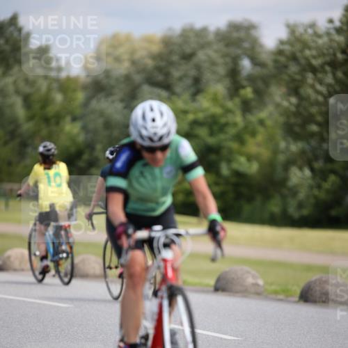 16.06.2024 - 26. Vierlanden-Triathlon Jannik Wohlers http://msf.ph/oto/6289305 16.06.2024 11:30:07 Radfahren 19, 56, 202, 205, 212, 289, 433, 527, 547, 551, 565, 636 meine-sportfotos.de