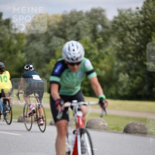 16.06.2024 - 26. Vierlanden-Triathlon Jannik Wohlers http://msf.ph/oto/6289311 16.06.2024 11:30:07 Radfahren 19, 56, 202, 205, 212, 289, 433, 527, 547, 551, 565, 636 meine-sportfotos.de