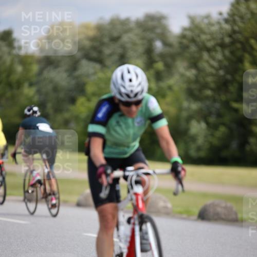 16.06.2024 - 26. Vierlanden-Triathlon Jannik Wohlers http://msf.ph/oto/6289318 16.06.2024 11:30:07 Radfahren 19, 56, 202, 205, 212, 289, 433, 527, 547, 551, 565, 636 meine-sportfotos.de