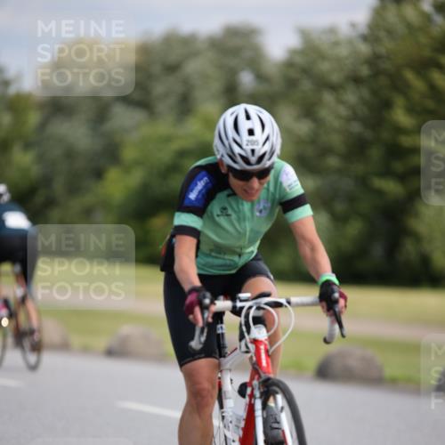 16.06.2024 - 26. Vierlanden-Triathlon Jannik Wohlers http://msf.ph/oto/6289331 16.06.2024 11:30:07 Radfahren 19, 56, 202, 205, 212, 289, 433, 527, 547, 551, 565, 636 meine-sportfotos.de