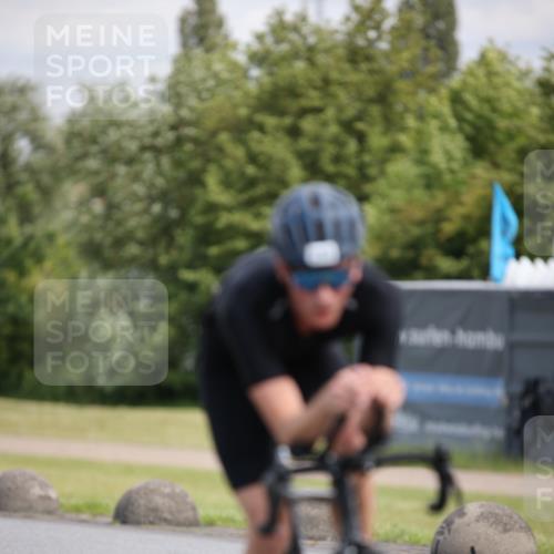 16.06.2024 - 26. Vierlanden-Triathlon Jannik Wohlers http://msf.ph/oto/6289388 16.06.2024 11:30:09 Radfahren 19, 32, 56, 202, 205, 212, 289, 433, 527, 551, 565, 636 meine-sportfotos.de