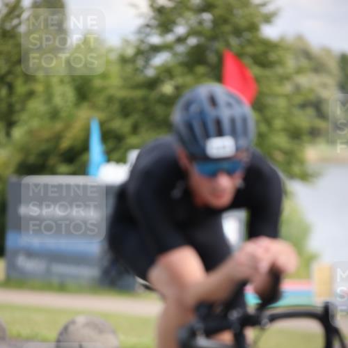 16.06.2024 - 26. Vierlanden-Triathlon Jannik Wohlers http://msf.ph/oto/6289415 16.06.2024 11:30:09 Radfahren 19, 32, 56, 202, 205, 212, 289, 433, 527, 551, 565, 636 meine-sportfotos.de
