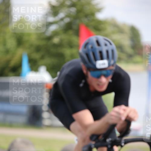16.06.2024 - 26. Vierlanden-Triathlon Jannik Wohlers http://msf.ph/oto/6289420 16.06.2024 11:30:09 Radfahren 19, 32, 56, 202, 205, 212, 289, 433, 527, 551, 565, 636 meine-sportfotos.de