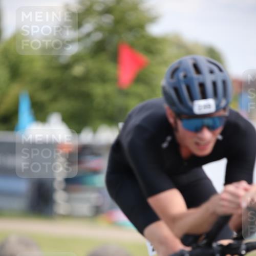 16.06.2024 - 26. Vierlanden-Triathlon Jannik Wohlers http://msf.ph/oto/6289425 16.06.2024 11:30:09 Radfahren 19, 32, 56, 202, 205, 212, 289, 433, 527, 551, 565, 636 meine-sportfotos.de