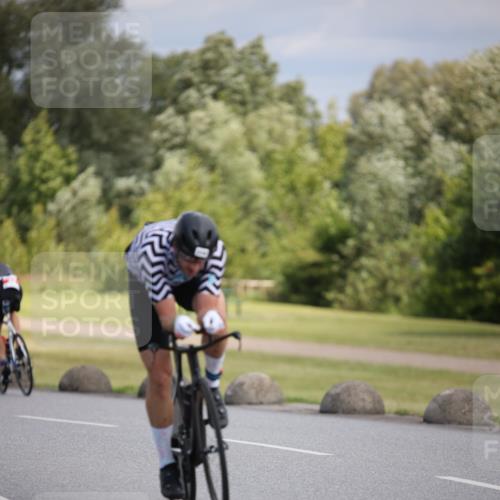16.06.2024 - 26. Vierlanden-Triathlon Jannik Wohlers http://msf.ph/oto/6289457 16.06.2024 11:30:14 Radfahren 19, 32, 205, 218, 289, 529, 551, 636 meine-sportfotos.de