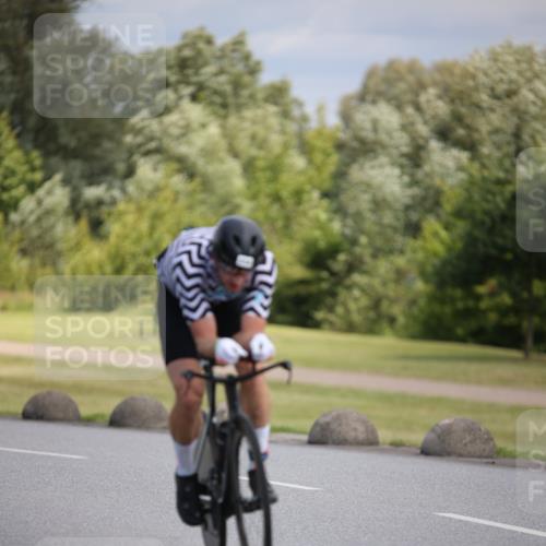 16.06.2024 - 26. Vierlanden-Triathlon Jannik Wohlers http://msf.ph/oto/6289472 16.06.2024 11:30:14 Radfahren 19, 32, 205, 218, 289, 529, 551, 636 meine-sportfotos.de