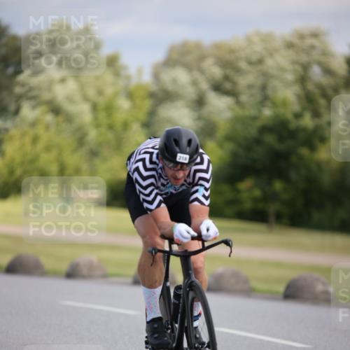 16.06.2024 - 26. Vierlanden-Triathlon Jannik Wohlers http://msf.ph/oto/6289511 16.06.2024 11:30:15 Radfahren 19, 32, 218, 289, 529, 551, 636 meine-sportfotos.de