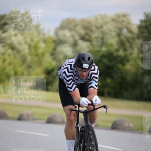 16.06.2024 - 26. Vierlanden-Triathlon Jannik Wohlers http://msf.ph/oto/6289524 16.06.2024 11:30:15 Radfahren 19, 32, 218, 289, 529, 551, 636 meine-sportfotos.de