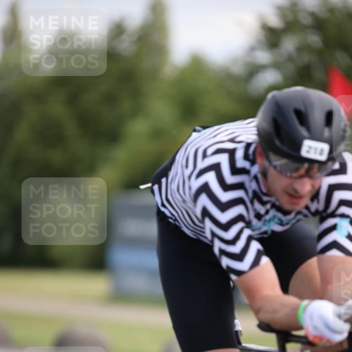 16.06.2024 - 26. Vierlanden-Triathlon Jannik Wohlers http://msf.ph/oto/6289606 16.06.2024 11:30:15 Radfahren 19, 32, 218, 289, 529, 551, 636 meine-sportfotos.de