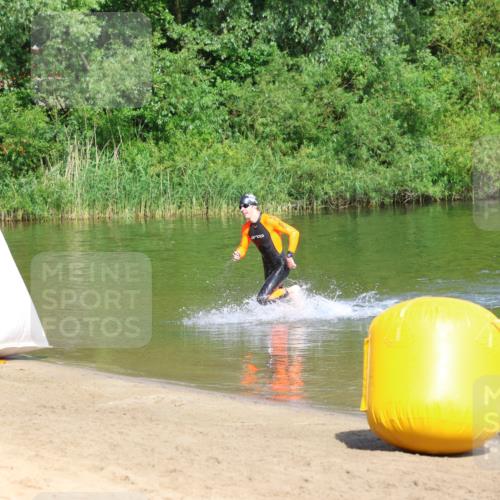 16.06.2024 - 26. Vierlanden-Triathlon Strokosch-Dieckow http://msf.ph/oto/6289738 16.06.2024 09:32:56 Schwimmen  meine-sportfotos.de