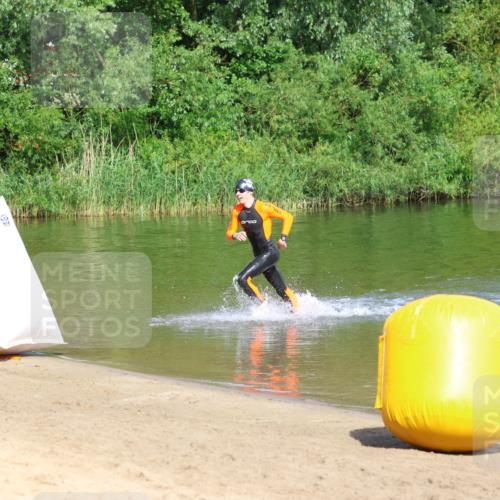16.06.2024 - 26. Vierlanden-Triathlon Strokosch-Dieckow http://msf.ph/oto/6289816 16.06.2024 09:32:56 Schwimmen  meine-sportfotos.de