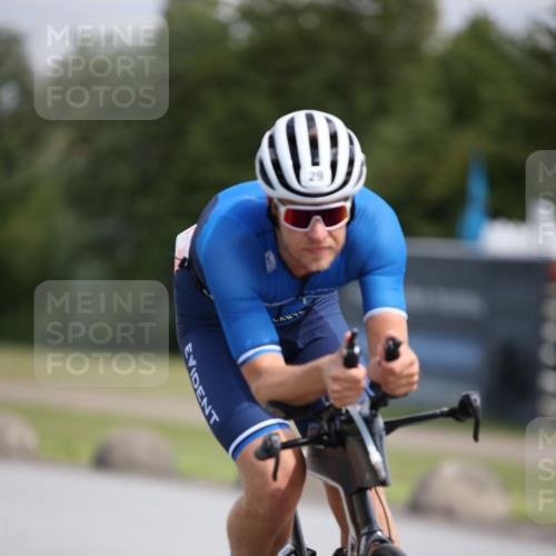 16.06.2024 - 26. Vierlanden-Triathlon Jannik Wohlers http://msf.ph/oto/6289859 16.06.2024 11:30:23 Radfahren 29, 50, 263 meine-sportfotos.de