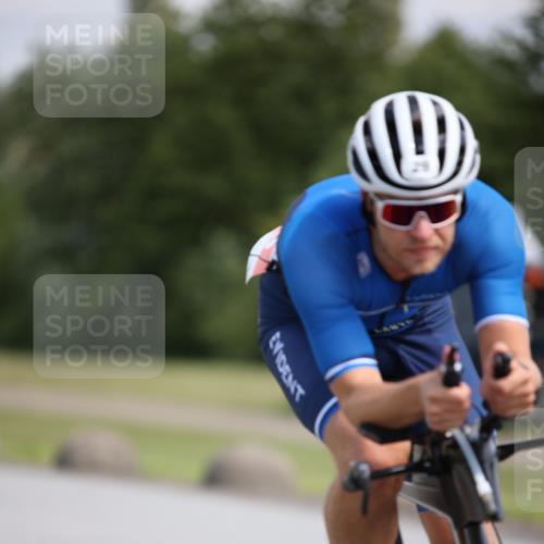 16.06.2024 - 26. Vierlanden-Triathlon Jannik Wohlers http://msf.ph/oto/6289886 16.06.2024 11:30:24 Radfahren 29, 50, 168, 263 meine-sportfotos.de