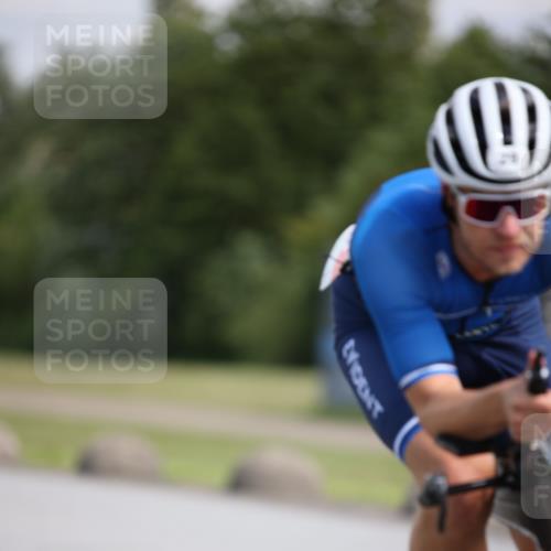 16.06.2024 - 26. Vierlanden-Triathlon Jannik Wohlers http://msf.ph/oto/6289891 16.06.2024 11:30:24 Radfahren 29, 50, 168, 263 meine-sportfotos.de
