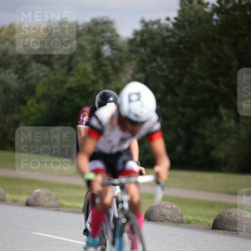 16.06.2024 - 26. Vierlanden-Triathlon Jannik Wohlers http://msf.ph/oto/6289931 16.06.2024 11:30:26 Radfahren 29, 50, 168, 263 meine-sportfotos.de
