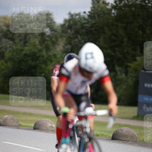 16.06.2024 - 26. Vierlanden-Triathlon Jannik Wohlers http://msf.ph/oto/6290026 16.06.2024 11:30:26 Radfahren 29, 50, 168, 263 meine-sportfotos.de