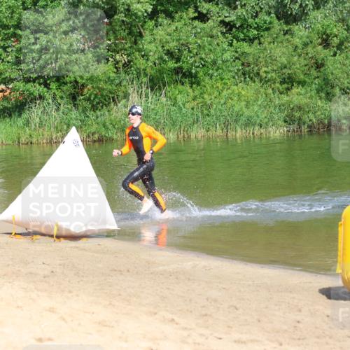 16.06.2024 - 26. Vierlanden-Triathlon Strokosch-Dieckow http://msf.ph/oto/6290072 16.06.2024 09:32:57 Schwimmen  meine-sportfotos.de