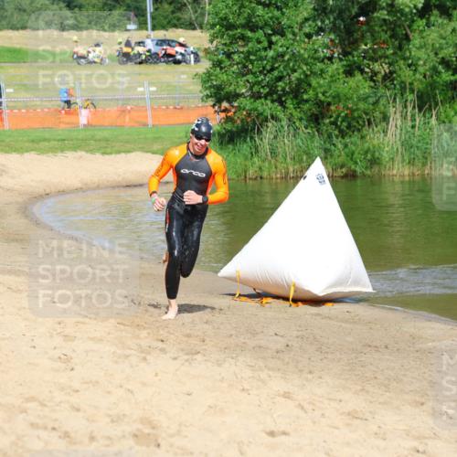 16.06.2024 - 26. Vierlanden-Triathlon Strokosch-Dieckow http://msf.ph/oto/6290126 16.06.2024 09:32:59 Schwimmen  meine-sportfotos.de